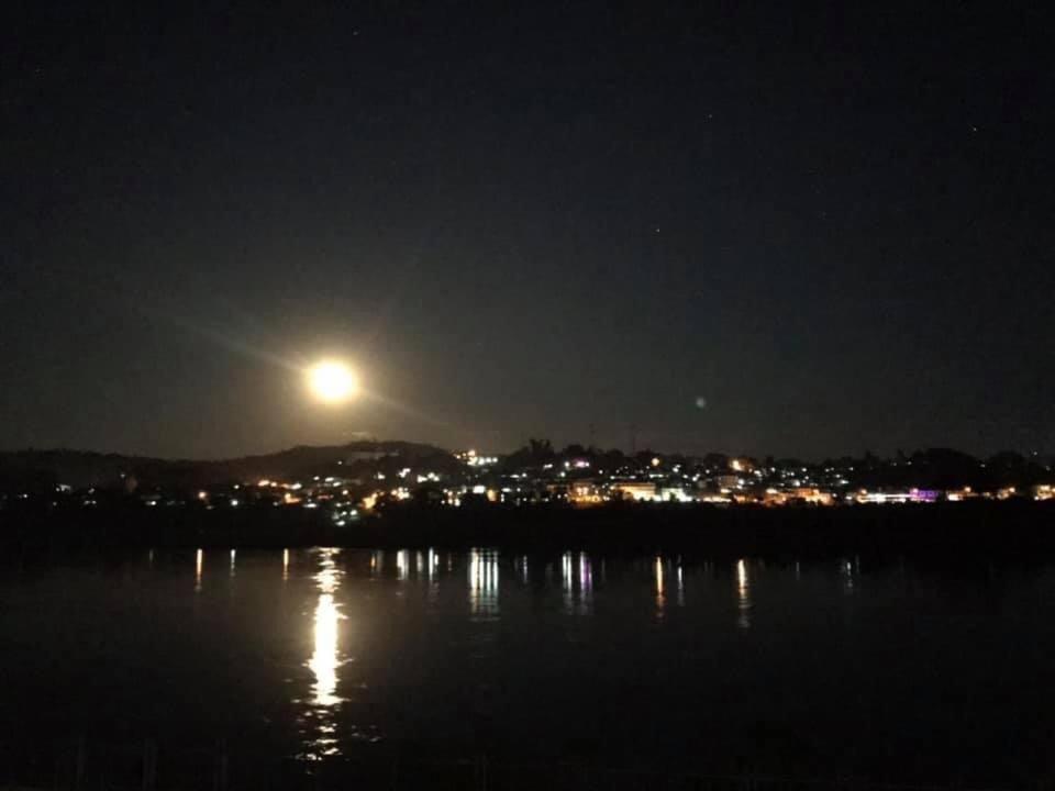 Day Waterfront Hotel Chiang Khong Eksteriør bilde