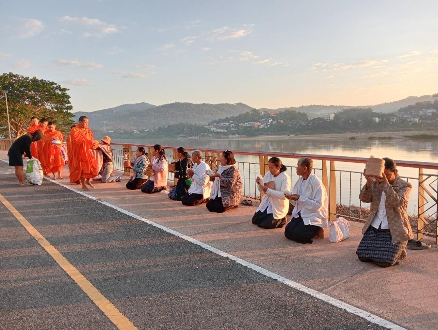 Day Waterfront Hotel Chiang Khong Eksteriør bilde