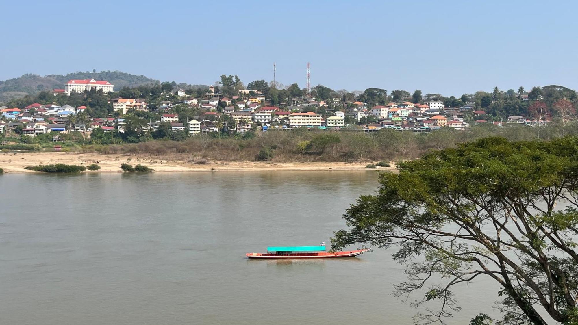 Day Waterfront Hotel Chiang Khong Eksteriør bilde