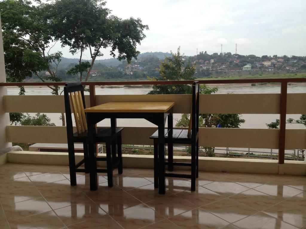 Day Waterfront Hotel Chiang Khong Eksteriør bilde